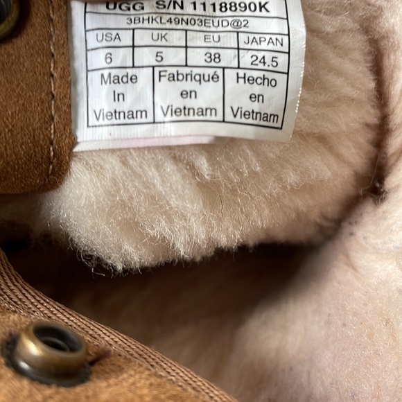 UGG Australia Brown Chestnut Short Suede Ankle Boots Size 6 - Picture 6 of 6